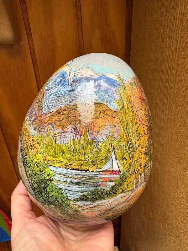 Huevo cerámico decorativo paisaje chileno Villarrica